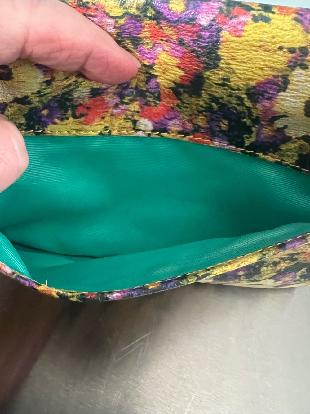 Hobo  Brand Floral Crossbody/Wristlet Zip Up Mini Bag with Dual Straps - Picture 4 of 7